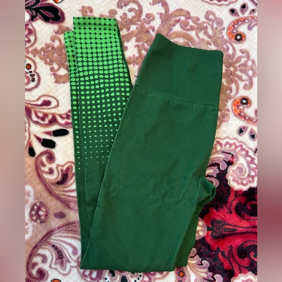 Fabletics 💪 Outfit - Picture 3 of 13